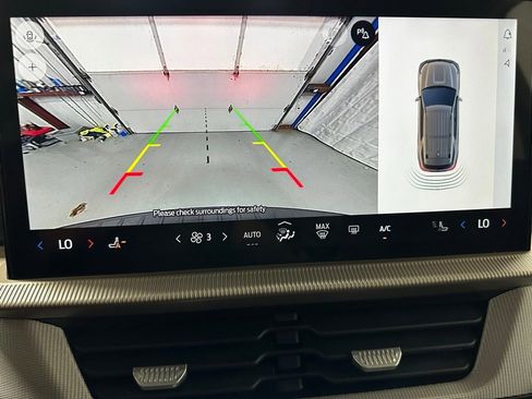 Used 2025 Ford Explorer Active image 31