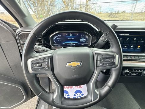 Used 2025 Chevrolet Silverado 1500 LT AWD/4WD image 14