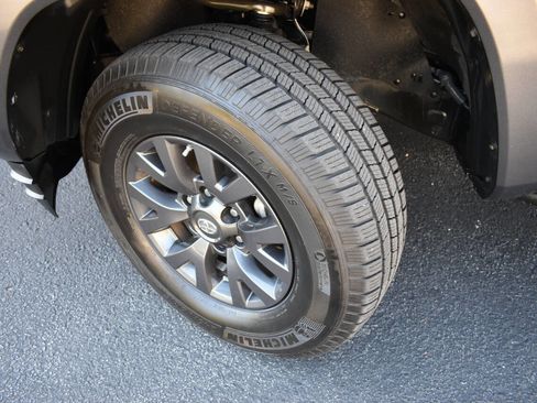 Used 2020 Toyota Tacoma SR5 image 44