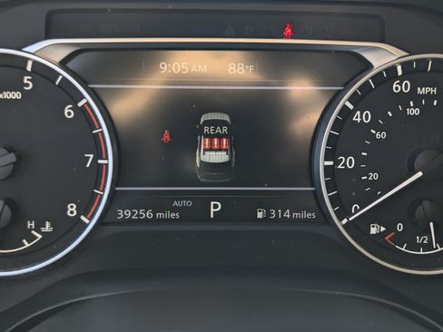 Used 2025 Nissan Rogue SV AWD/4WD image 12