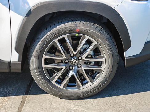 New 2026 Toyota Corolla Cross XLE FWD image 11