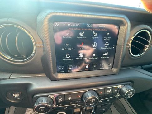 Used 2022 Jeep Wrangler Unlimited Sahara AWD/4WD image 20