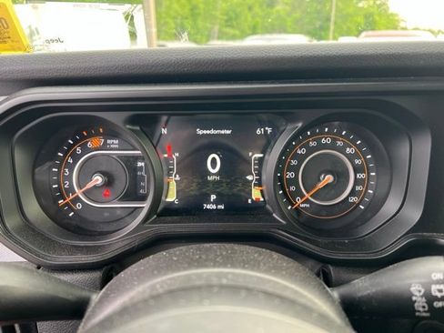 Used 2025 Jeep Wrangler Sport AWD/4WD image 19