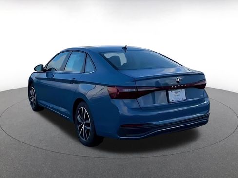 Used 2025 Volkswagen Jetta SE image 10