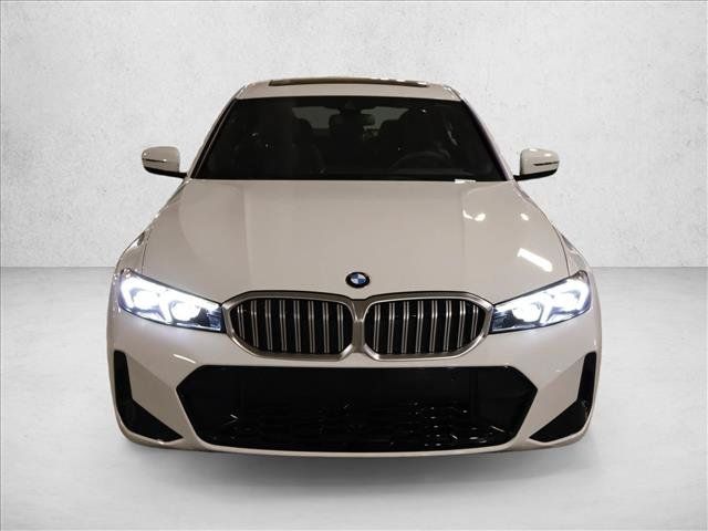 Used 2026 BMW 330i xDrive Sedan w/ M Sport Package AWD/4WD image 5