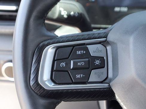 Used 2025 Ford Mustang Coupe RWD image 21