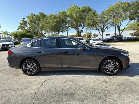 Used 2026 BMW 530i RWD image 2