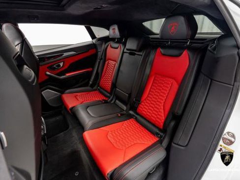 Used 2022 Lamborghini Urus AWD/4WD image 49