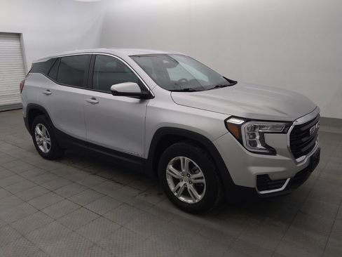 Used 2022 GMC Terrain SLE AWD/4WD image 11