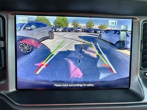 Used 2024 Ford Bronco Badlands image 17