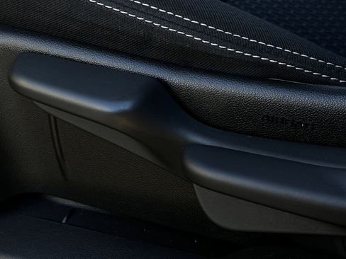 Used 2024 GMC Terrain SLE image 17