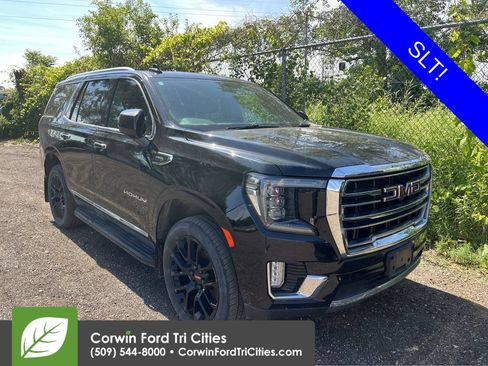 Used 2022 GMC Yukon SLT w/ SLT Luxury Package AWD/4WD image 1
