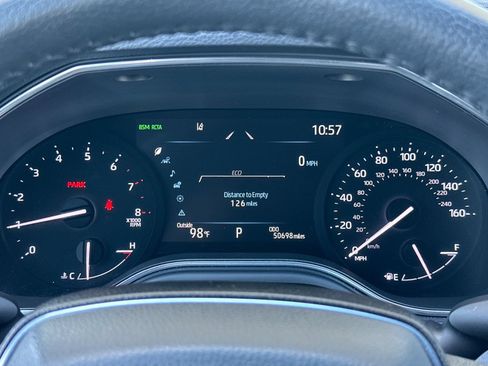 Used 2022 Toyota Avalon XLE w/ Moonroof Package FWD image 28