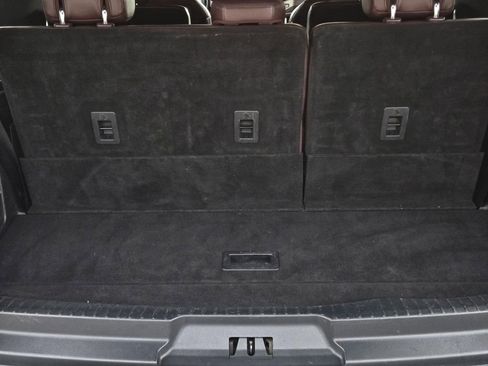 Used 2022 Ford Expedition Limited image 10