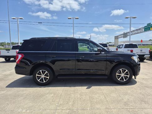 Certified 2021 Ford Expedition XLT RWD image 19