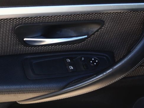 Used 2017 BMW M4 Coupe image 10