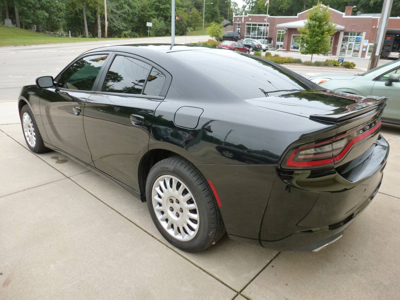 Used 2017 Dodge Charger Police w/ Street Appearance Group AWD/4WD image 3