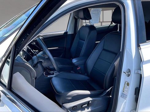 Used 2021 Volkswagen Tiguan SE AWD/4WD image 25