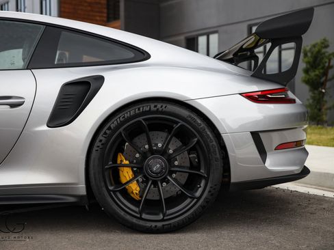 Used 2019 Porsche 911 GT3 RS image 17