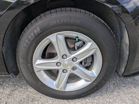 Used 2023 Chevrolet Malibu LS FWD image 11