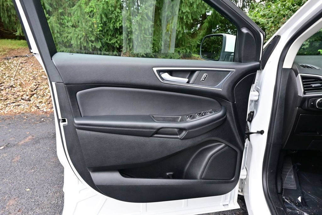 Used 2024 Ford Edge SEL w/ Convenience Package AWD/4WD image 12