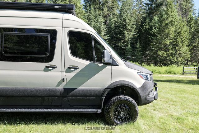Used 2024 Mercedes-Benz Sprinter 2500 image 11