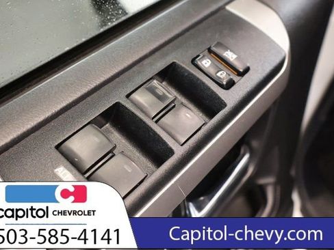 Used 2019 Toyota 4Runner SR5 AWD/4WD image 11