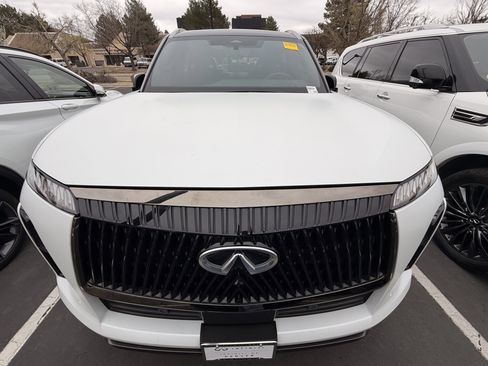 Certified 2025 INFINITI QX80 Autograph w/ Premium Cargo Package image 2