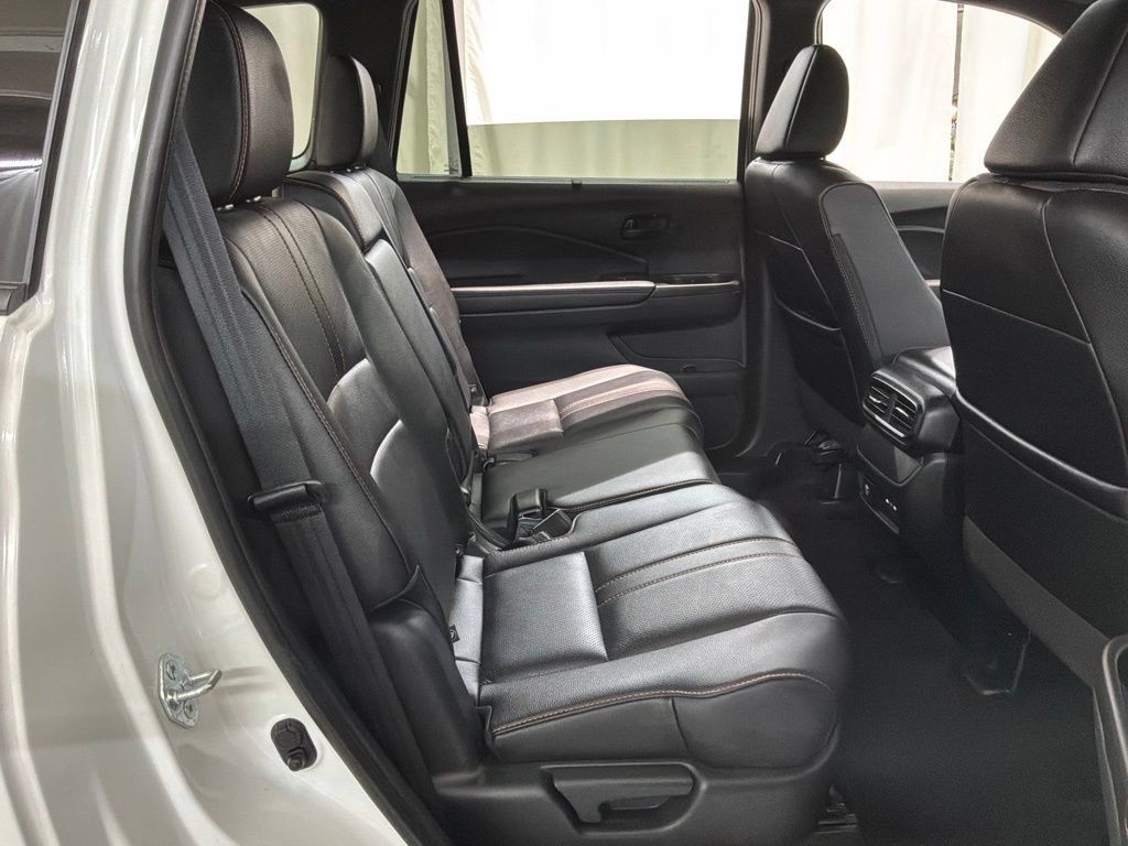 Certified 2025 Honda Passport TrailSport image 29