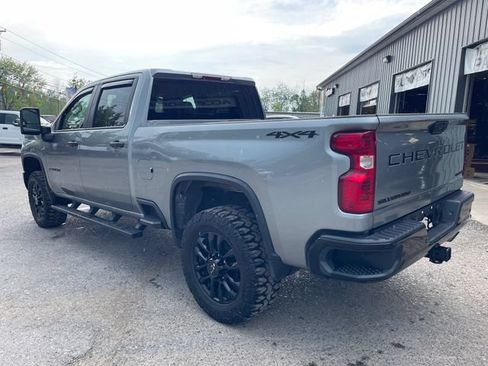 Used 2025 Chevrolet Silverado 2500 Custom w/ Custom Value Package AWD/4WD image 5