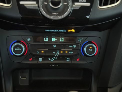 Used 2016 Ford Focus RS image 38