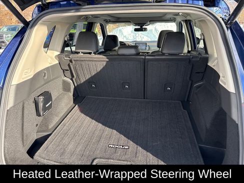 Certified 2021 Nissan Rogue SV w/ Premium Package image 16