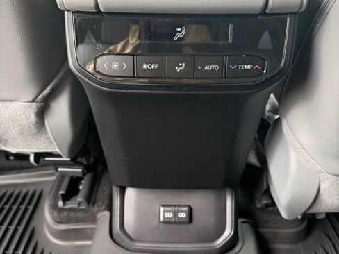 New 2026 Toyota Highlander XLE AWD/4WD image 41