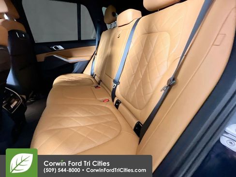 Used 2025 BMW X5 M60i w/ Climate Comfort Package image 29