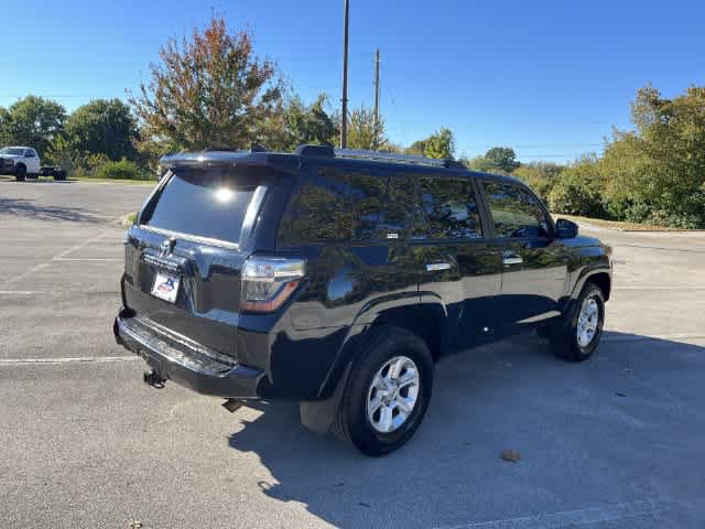 Used 2021 Toyota 4Runner SR5 AWD/4WD image 8