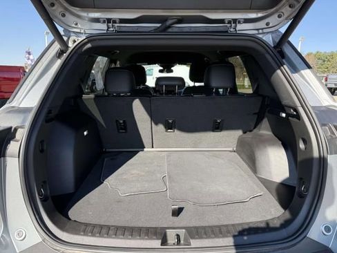 Used 2026 Chevrolet Equinox LT w/ Convenience Package II AWD/4WD image 8