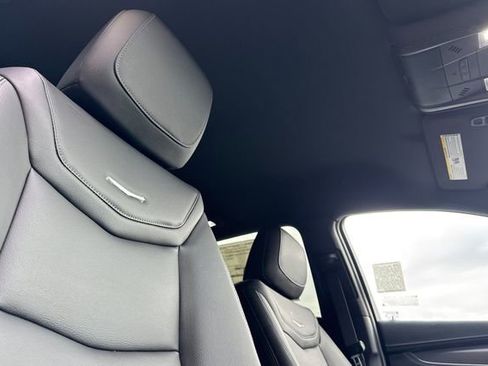 New 2026 Cadillac XT5 Luxury w/ LPO, Floor Liner Package image 17