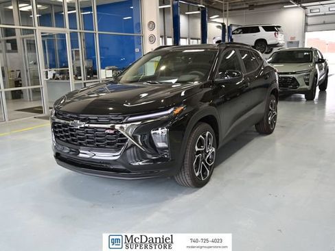New 2026 Chevrolet Trax RS w/ Sunroof Package image 1