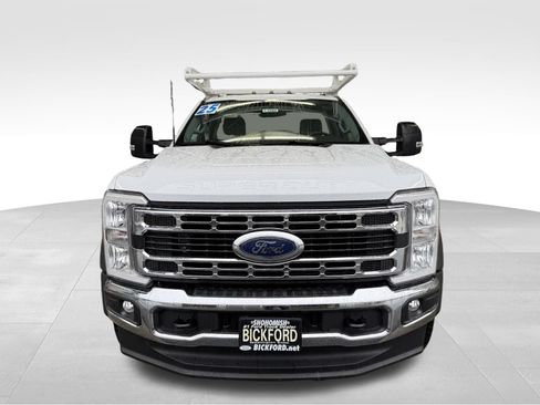 Used 2025 Ford F550 2WD Regular Cab Super Duty image 2