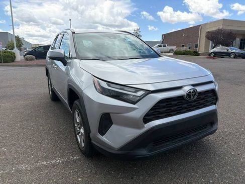 Used 2025 Toyota RAV4 XLE FWD image 3