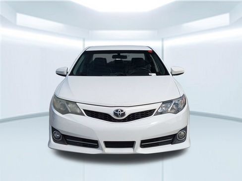 Used 2012 Toyota Camry SE FWD image 10