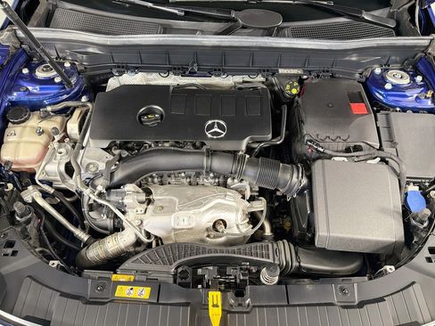 Used 2022 Mercedes-Benz GLB 250 image 11