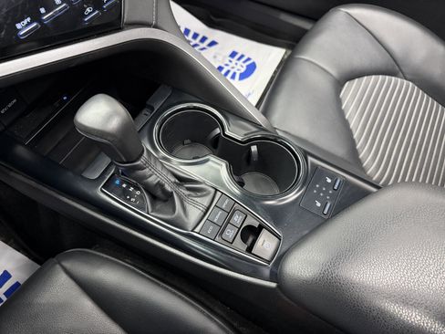 Used 2019 Toyota Camry SE image 20