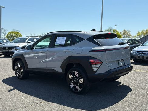 Used 2024 Hyundai Kona SEL AWD/4WD image 8