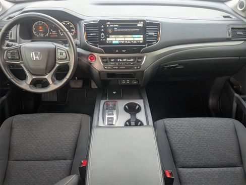 Used 2024 Honda Ridgeline Sport image 15