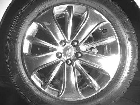 Used 2010 Ford Taurus Limited FWD image 20
