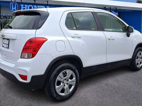 Used 2017 Chevrolet Trax LS FWD image 8