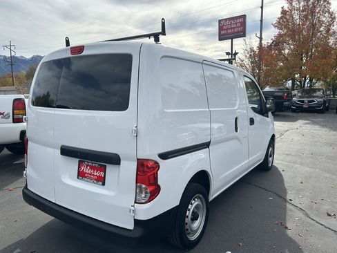 Used 2021 Nissan NV200 S w/ Back Door Glass Package image 4