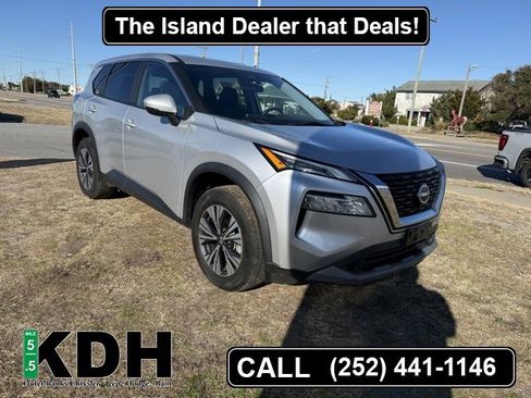 Used 2022 Nissan Rogue SV image 1