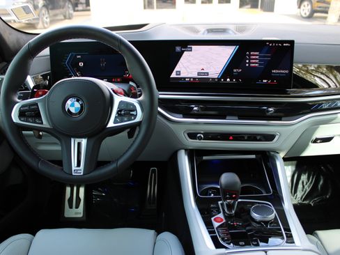 Used 2026 BMW X6 M Competition w/ Executive Package image 29